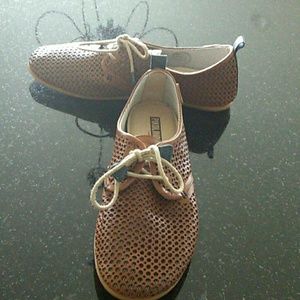 Pikolinos lace ups